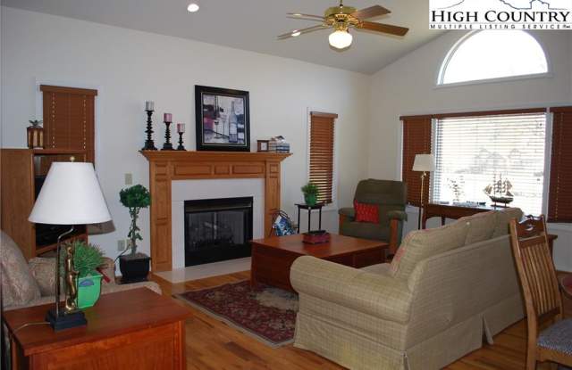 421 E Landing Drive Gallery 3