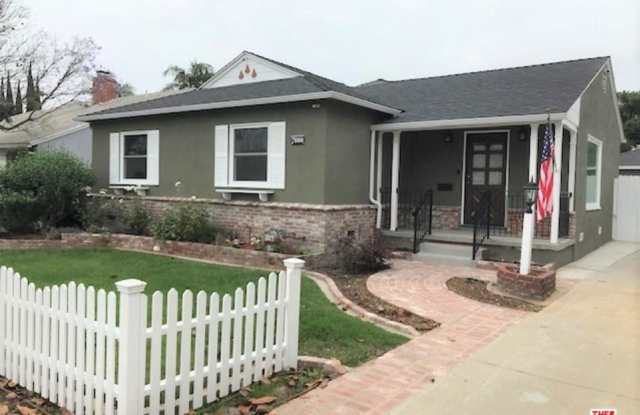 7600 EL MANOR Avenue - 7600 El Manor Avenue, Los Angeles, CA 90045