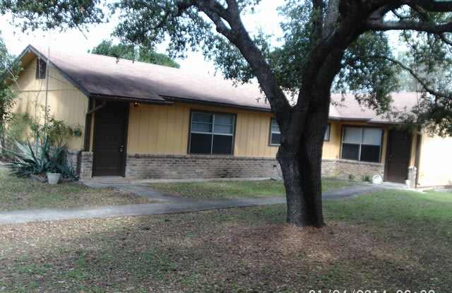 111 EBENSBERGER AVE - 111 Ebensberger Ave, Boerne, TX 78006
