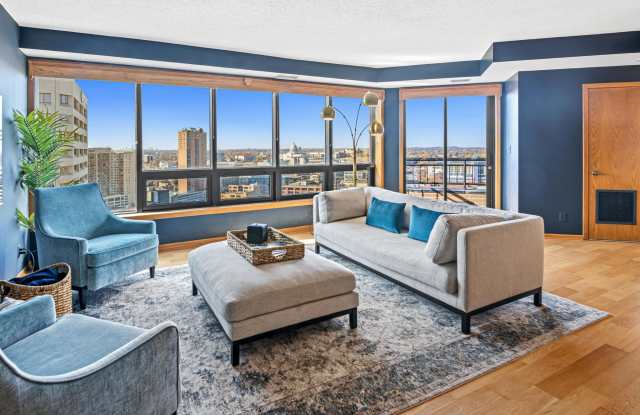 168 6th St E photos photos