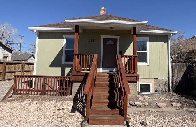 1111 S 4th St. ½ photos photos