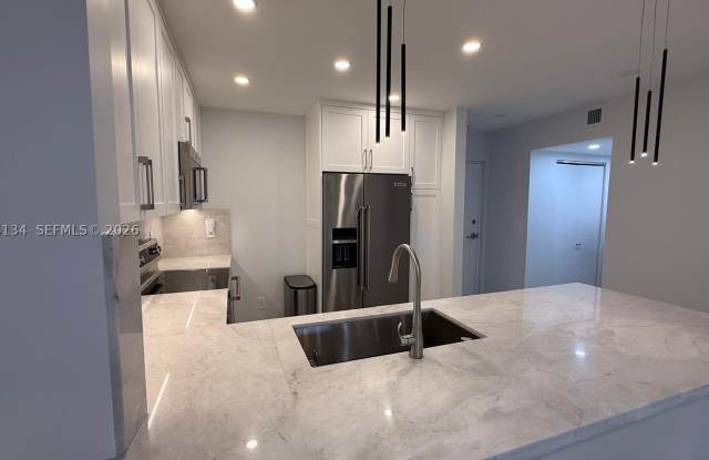 7840 CAMINO REAL P-111 Gallery 2
