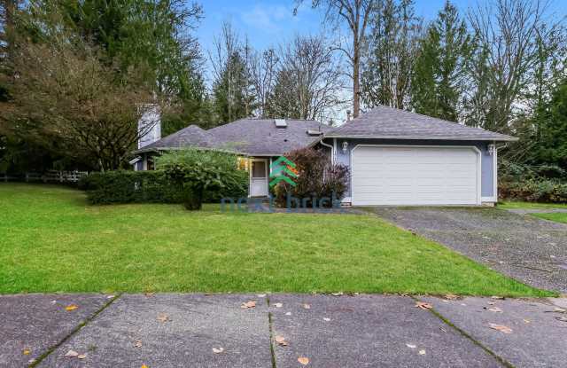 3 Beds and 2 Baths Stunning Single-family Home is Available for Rent! - 17206 Northeast 132nd Place, Cottage Lake, WA 98052