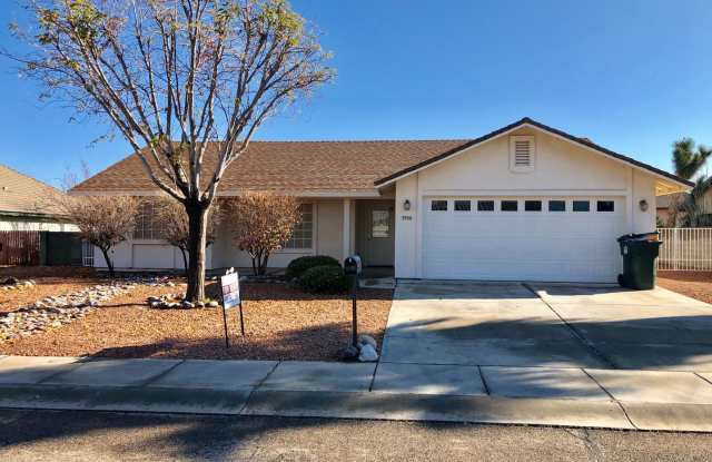 Great Home 3 Bedroom Home in Beautiful Neighborhood! *HOME IS CURRENTLY OCCUPIED, PLEASE DO NOT APPROACH THE HOME* photos photos