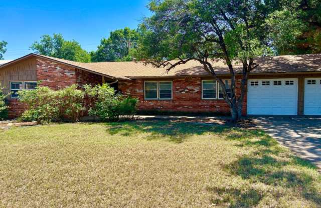 Self Showing - 4 Bed 2 Bath 2 Living Areas! Move In Ready! photos photos Self Showing - 4 Bed 2 Bath 2 Living Areas! Move In Ready! photos photos