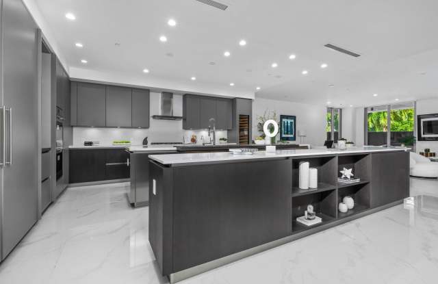 495 E Royal Palm Road photos photos