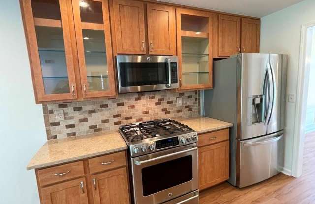 13580 Weycroft Circle Gallery 2