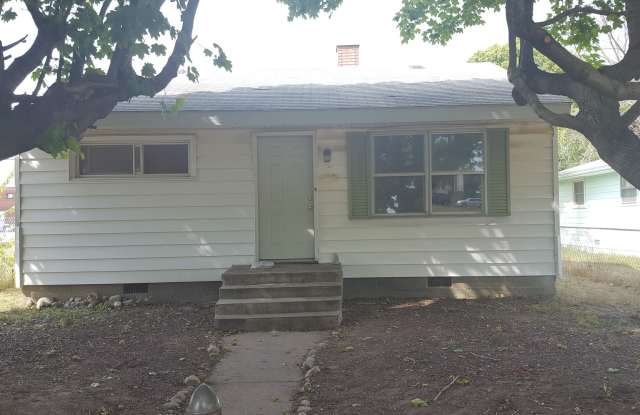 Cute 2 Bedroom Ranch - 2324 25th St photos photos