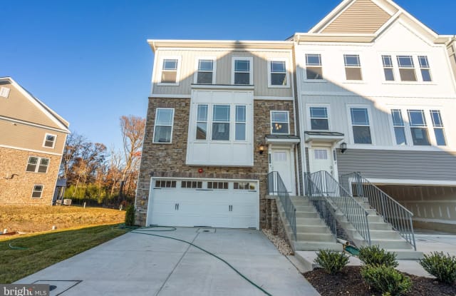 320 SWEETBAY RD - 320 Sweetbay Road, Essex, MD 21221