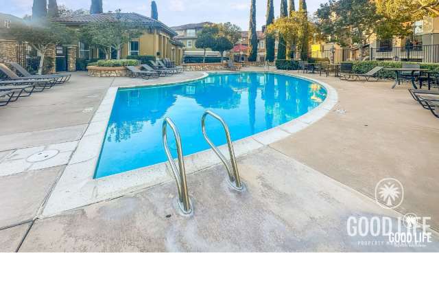 Gorgeous 2 Bed/2 Bath Condo in a Quiet, Charming Community! $500 off the first month's rent if you move-in on or before February 22nd! photos photos