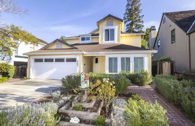Executive Home With Remodeled Bathrooms + AC in Old Palo Alto photos photos