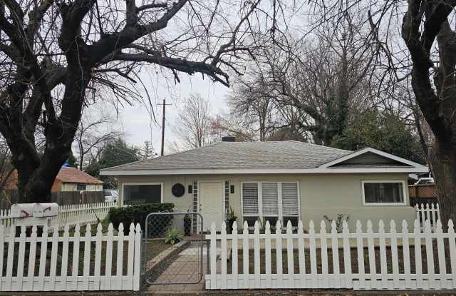 476 East 7th Avenue - 476 East 7th Avenue, Chico, CA 95926