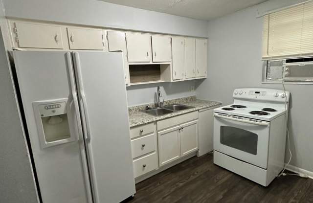 1625 W 26th St. photos photos