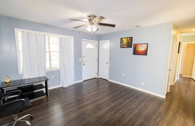 104 President Circle Gallery 4