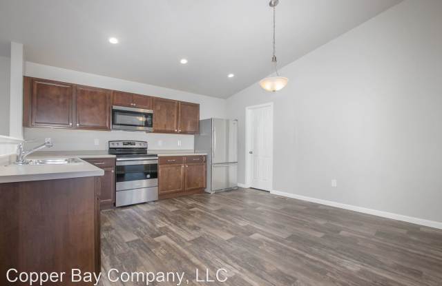 1202 Pinewood Drive Gallery 3