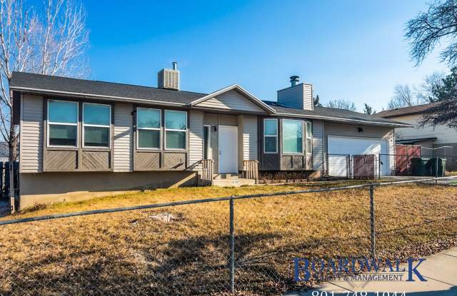 Amazing 5-Bedroom Home in West Valley City! - 4197 South 6115 West, West Valley City, UT 84128