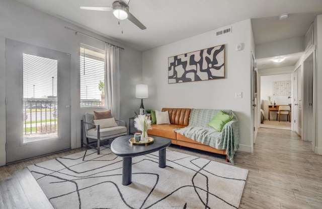 Avanti at Farmington Station Gallery 1