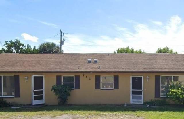 712 SE 47th Street unit: 1 photos photos