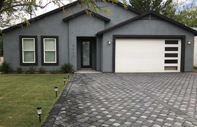 4202 N 18TH Place Gallery 2