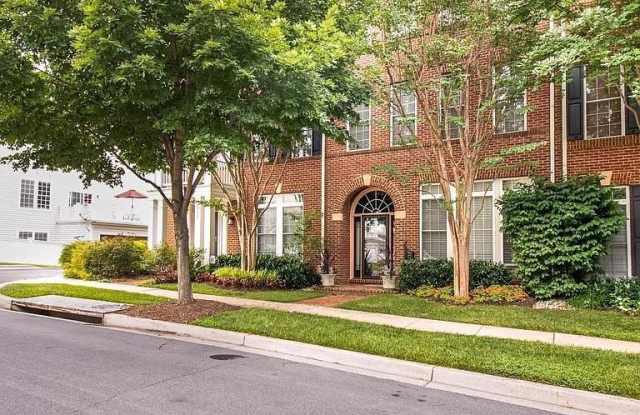 913 PLEASANT Drive photos photos