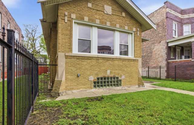 7815 S Emerald Avenue photos photos