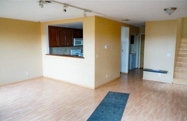 2521 Artesia Boulevard Gallery 4