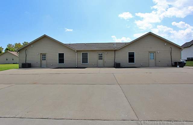 2 Bedroom Triplex in Cape Gallery 4