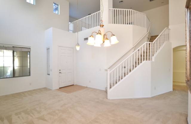 4868 South Cobblestone Street Gallery 4