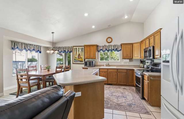 Beautiful 4 Bedroom Payson Home Gallery 4