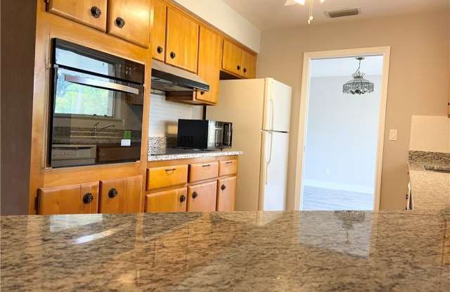 228 SE 43rd Terrace photos photos