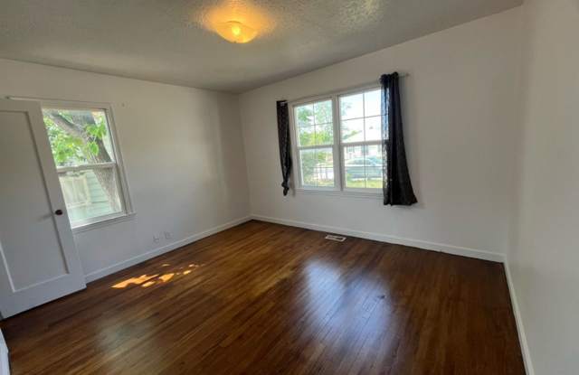 Cute 2 bedroom home for rent in Orem. Gallery 4