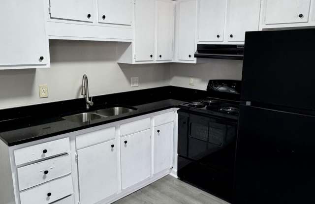 3209 Summer Place Gallery 3