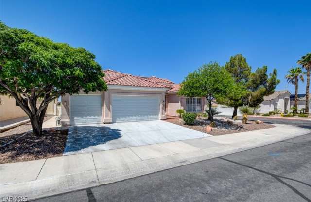 8528 Crest Hill Avenue photos photos