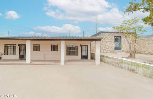 1210 N Florence Street unit: 4 photos photos