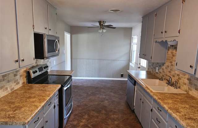 3208 Brown Trail Gallery 3