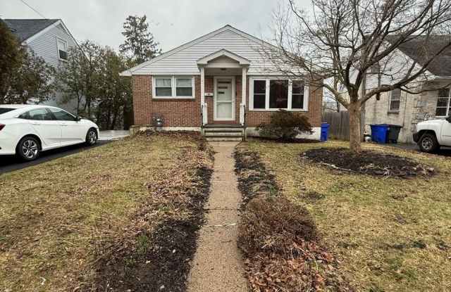 346 W KING Street photos photos