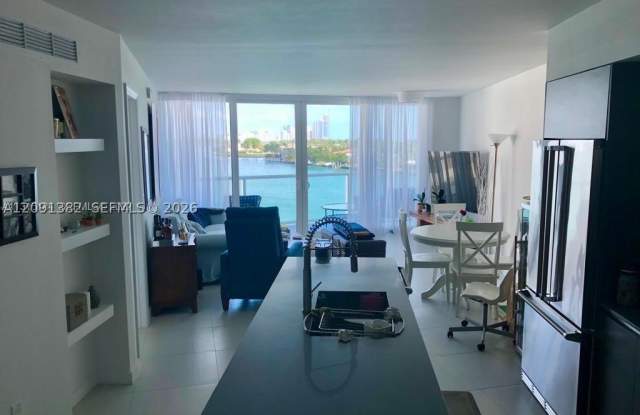 9821 E Bay Harbor Dr Gallery 4