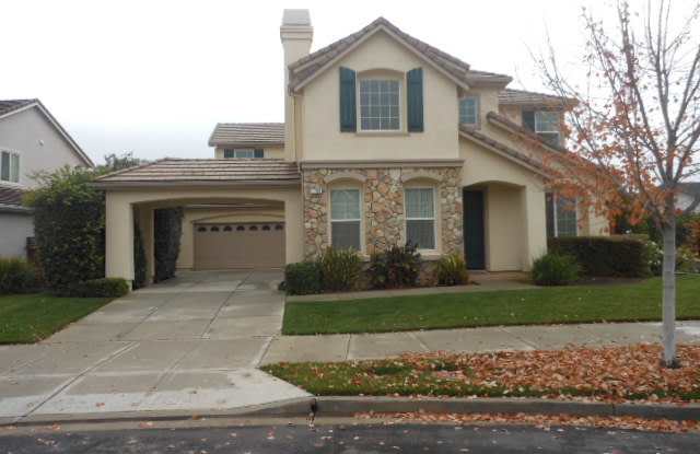 Beautiful 4 Bed, 3 Bath in Rose Garden Gallery 3
