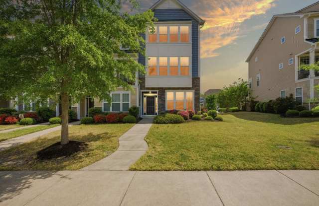 Gorgeous 3 Bedroom Townhome in Whitehall photos photos