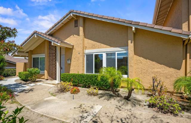 2 bed 2 bath centrally located in Rancho Bernardo photos photos