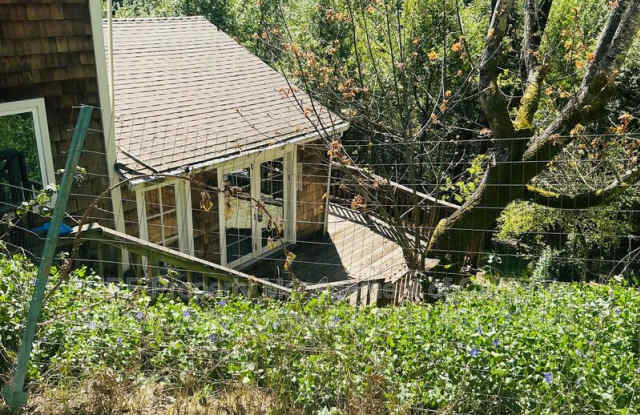 20899 Aldercroft Heights Road photos photos