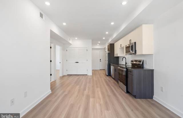 2111 N FRONT STREET unit: 505 photos photos