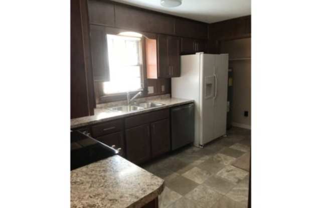5727 Shenandoah Drive Gallery 3