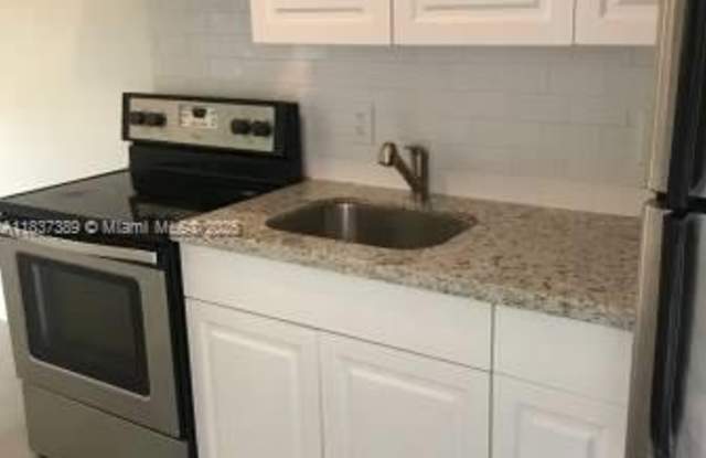 2600 NE 205th St photos photos