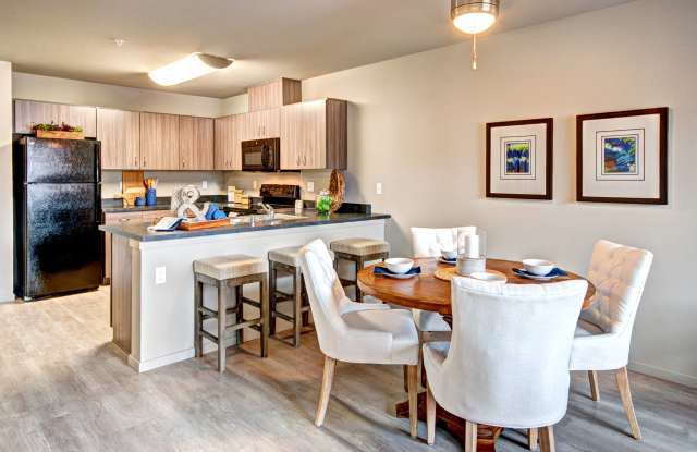 Second and Main photos photos