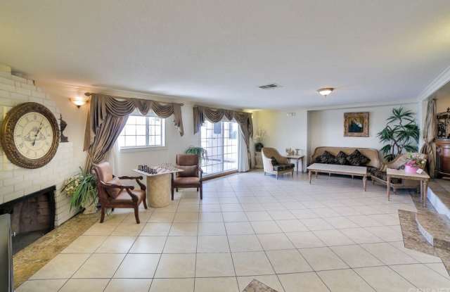 5755 Vista Del Monte Avenue Gallery 3