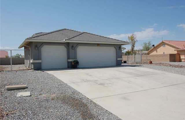 4911 E Ridgewood Drive photos photos