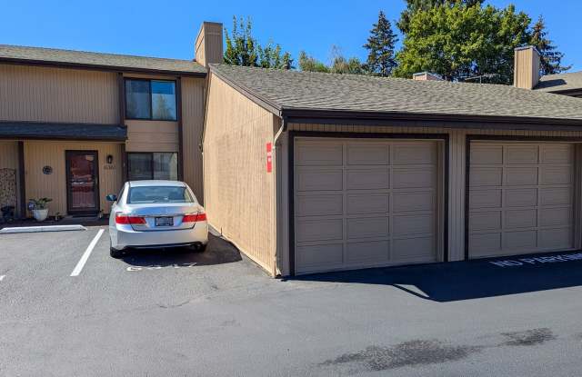 UPDATED Townhome Style Condo in SE Salem ~ Fairway 3647 - 6347 Fairway Avenue Southeast, Salem, OR 97306