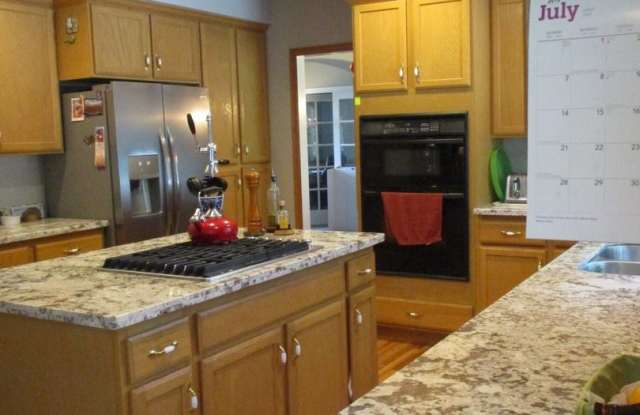 3019 18th Ave Ct NW Gallery 4