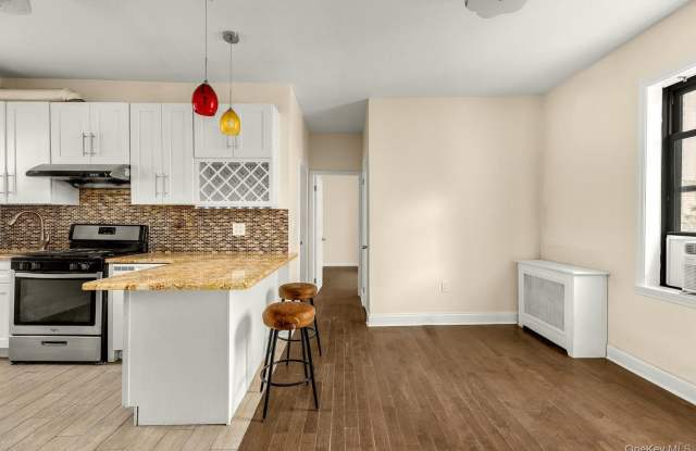 21-16 35TH Street unit: 3G - 21-16 35th Street, Queens, NY 11105